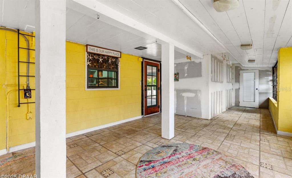 На продажу: $617,000 (3 спален, 1 ванн, 1968 Квадратных фут)