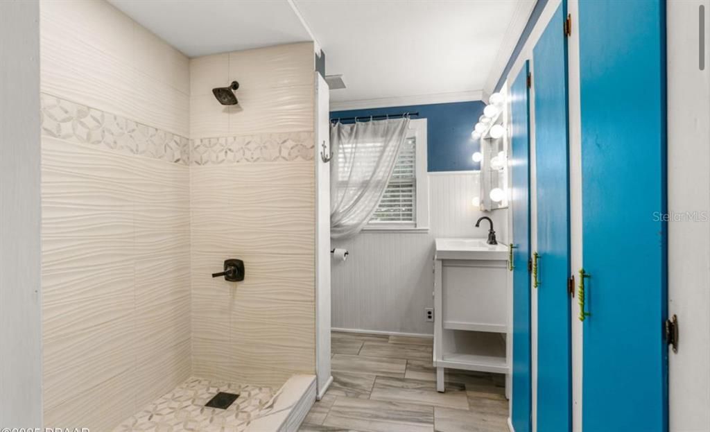 На продажу: $617,000 (3 спален, 1 ванн, 1968 Квадратных фут)