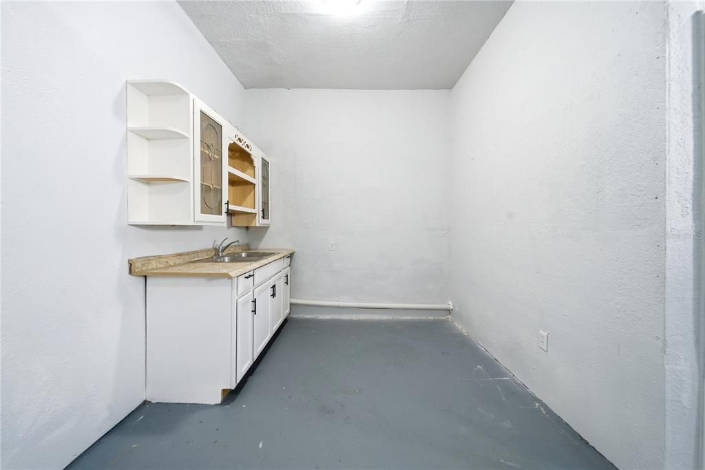 Active With Contract: $499,000 (3 beds, 2 baths, 1957 Square Feet)