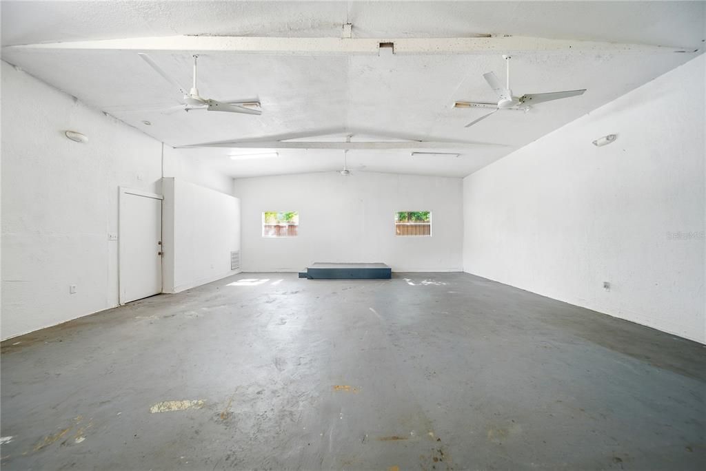 Active With Contract: $499,000 (3 beds, 2 baths, 1957 Square Feet)