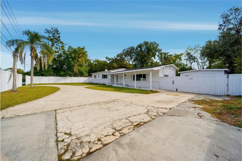 Active With Contract: $499,000 (3 beds, 2 baths, 1957 Square Feet)