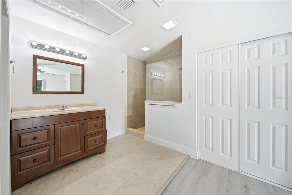 Active With Contract: $499,000 (3 beds, 2 baths, 1957 Square Feet)