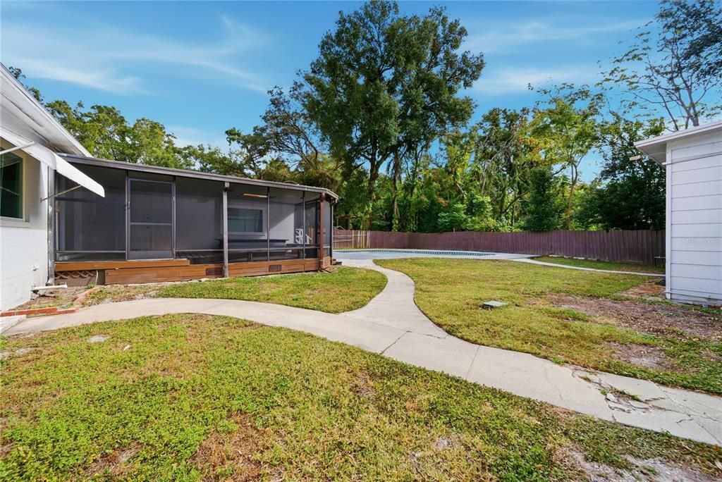 Active With Contract: $499,000 (3 beds, 2 baths, 1957 Square Feet)