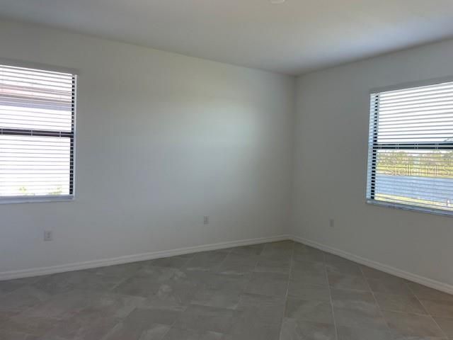 For Rent: $2,650 (4 beds, 3 baths, 2032 Square Feet)