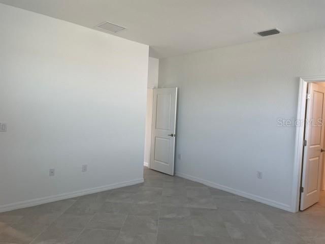 For Rent: $2,650 (4 beds, 3 baths, 2032 Square Feet)