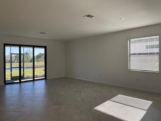 For Rent: $2,650 (4 beds, 3 baths, 2032 Square Feet)