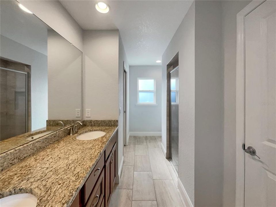 For Sale: $270,000 (3 beds, 2 baths, 1344 Square Feet)