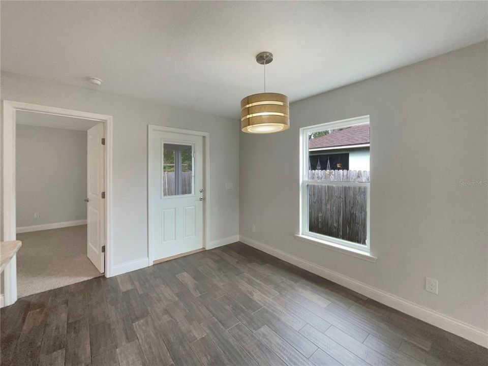 For Sale: $270,000 (3 beds, 2 baths, 1344 Square Feet)