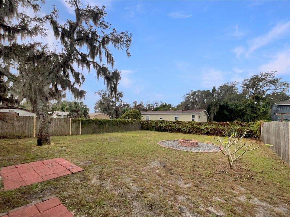 For Sale: $270,000 (3 beds, 2 baths, 1344 Square Feet)