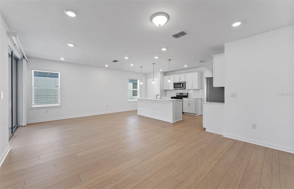 待售: $342,140 (4 贝兹, 2 浴室, 1580 平方英尺)