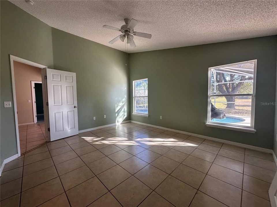 В аренду: $2,800 (5 спален, 2 ванн, 1670 Квадратных фут)