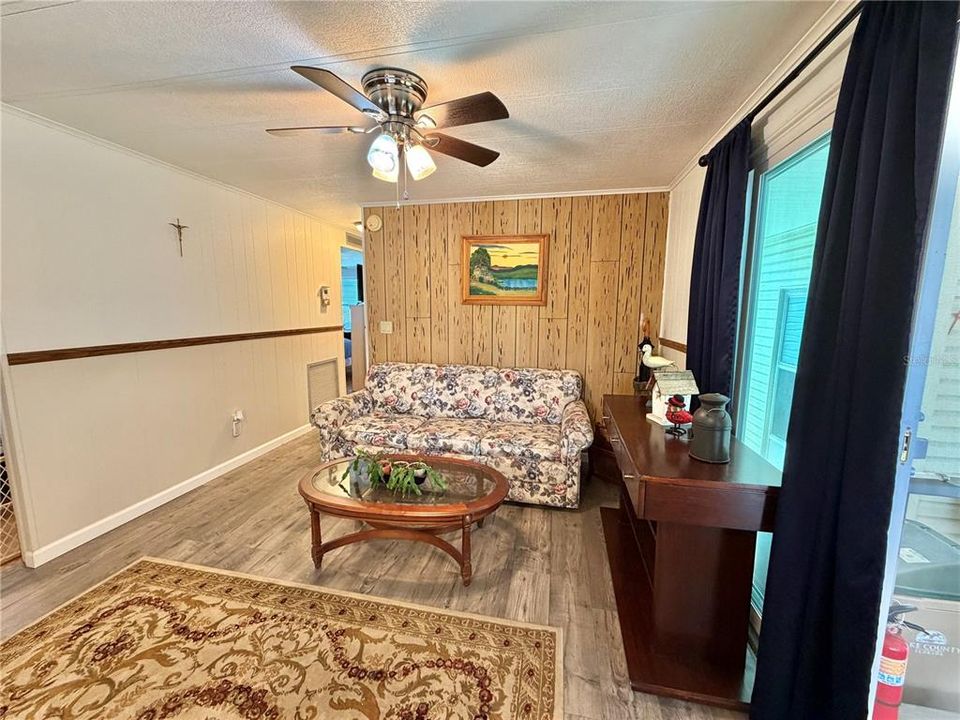 For Sale: $118,500 (2 beds, 2 baths, 1200 Square Feet)