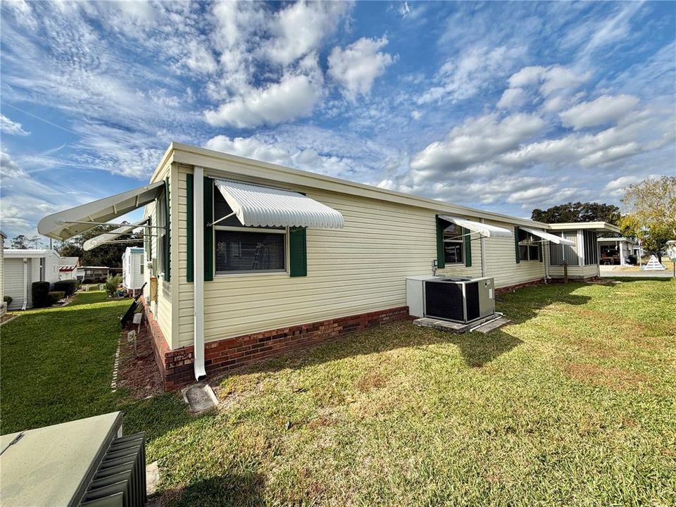 For Sale: $118,500 (2 beds, 2 baths, 1200 Square Feet)