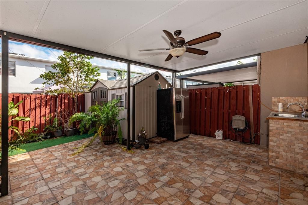 For Sale: $359,900 (3 beds, 1 baths, 1290 Square Feet)