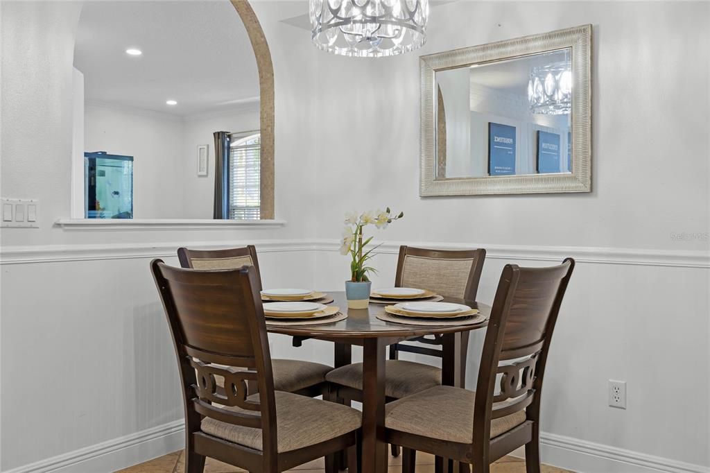 На продажу: $775,000 (5 спален, 3 ванн, 3082 Квадратных фут)