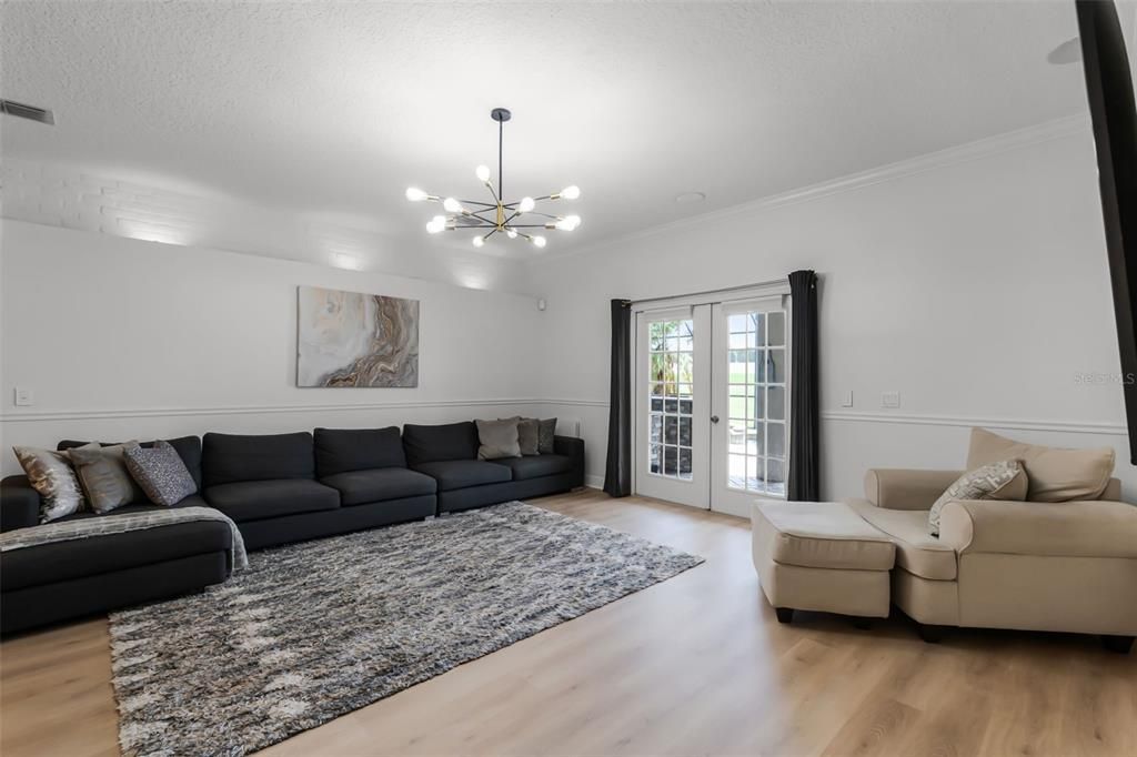 На продажу: $775,000 (5 спален, 3 ванн, 3082 Квадратных фут)