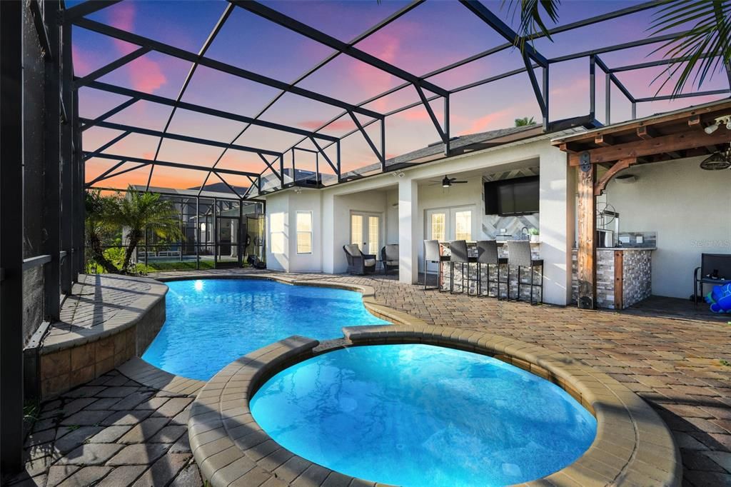 На продажу: $775,000 (5 спален, 3 ванн, 3082 Квадратных фут)