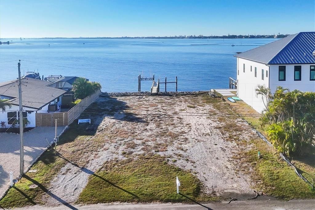 For Sale: $900,000 (0.21 acres)