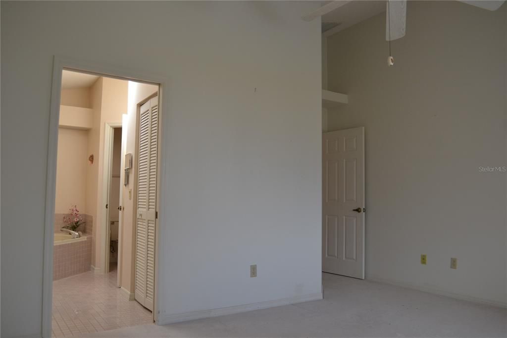 For Sale: $257,000 (2 beds, 2 baths, 1468 Square Feet)