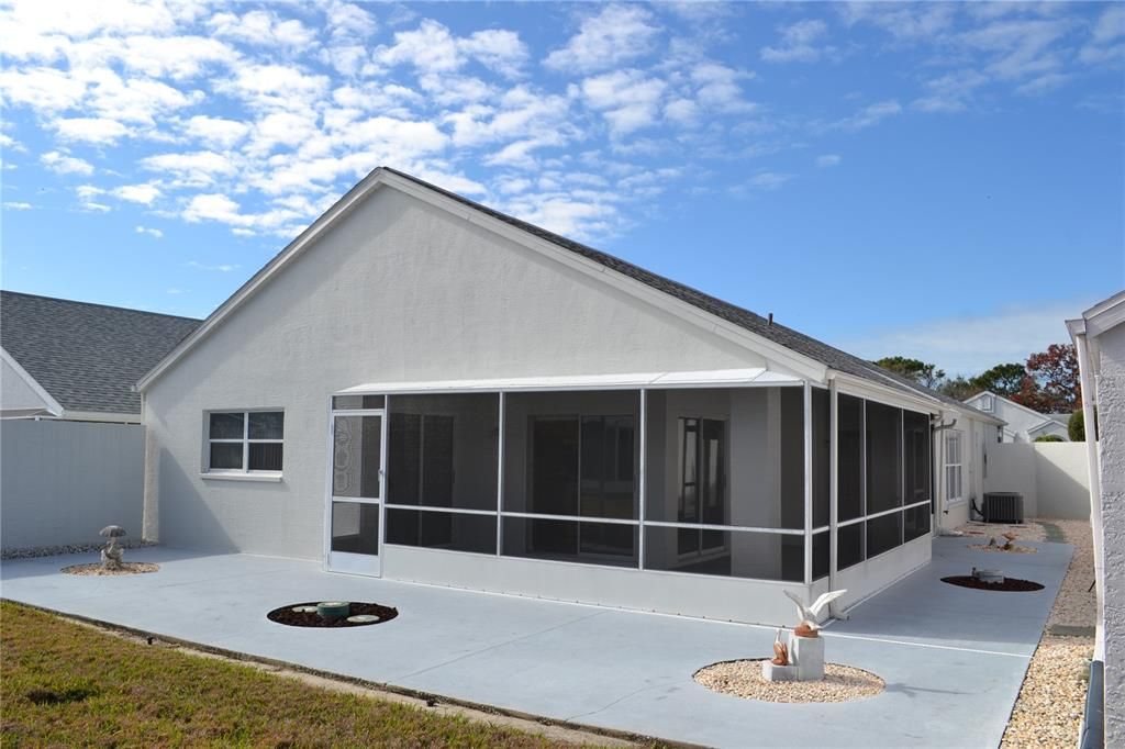 For Sale: $257,000 (2 beds, 2 baths, 1468 Square Feet)