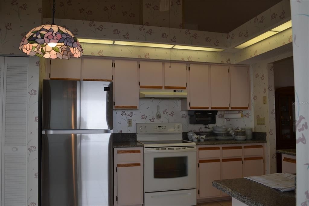 For Sale: $257,000 (2 beds, 2 baths, 1468 Square Feet)