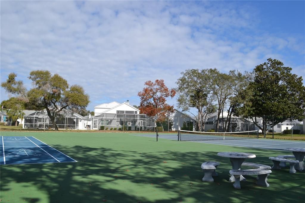 For Sale: $257,000 (2 beds, 2 baths, 1468 Square Feet)