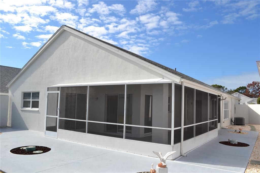 For Sale: $257,000 (2 beds, 2 baths, 1468 Square Feet)