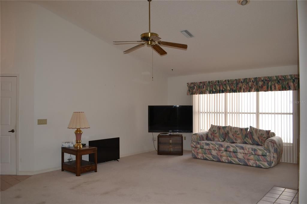 For Sale: $257,000 (2 beds, 2 baths, 1468 Square Feet)