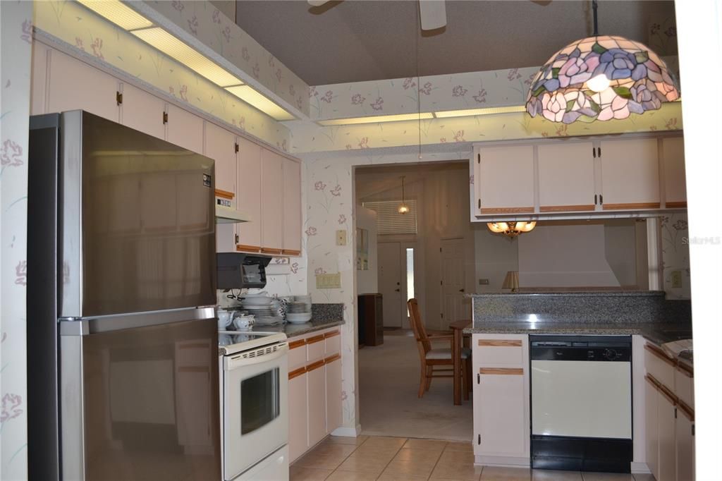 For Sale: $257,000 (2 beds, 2 baths, 1468 Square Feet)