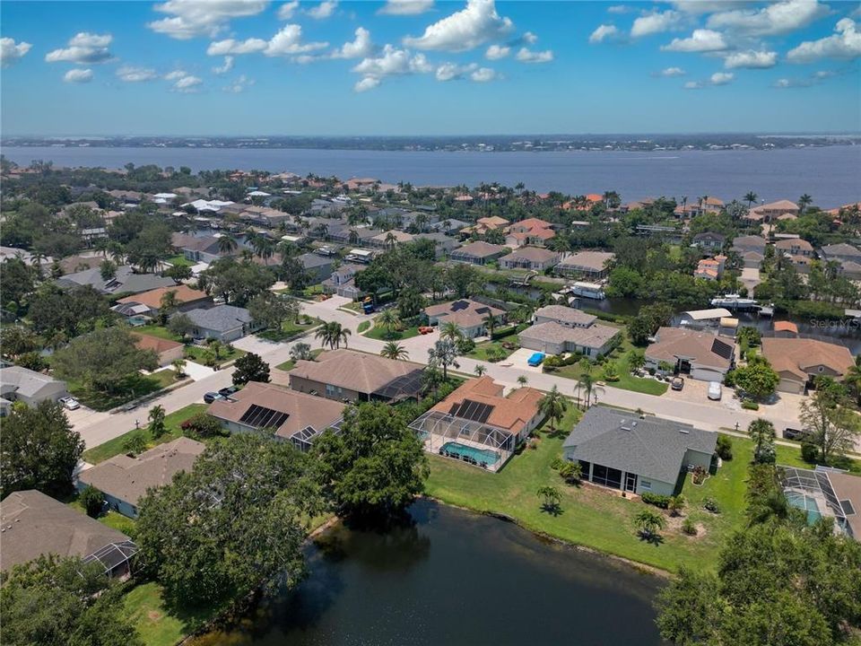 На продажу: $524,900 (3 спален, 2 ванн, 1681 Квадратных фут)