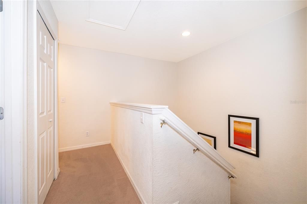 待售: $295,000 (4 贝兹, 3 浴室, 1440 平方英尺)