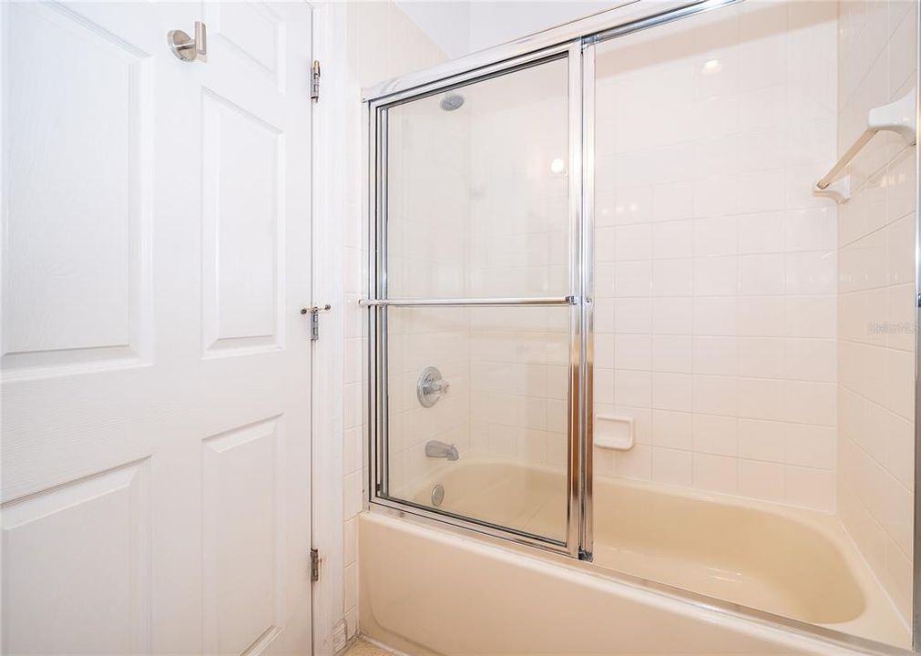 待售: $295,000 (4 贝兹, 3 浴室, 1440 平方英尺)