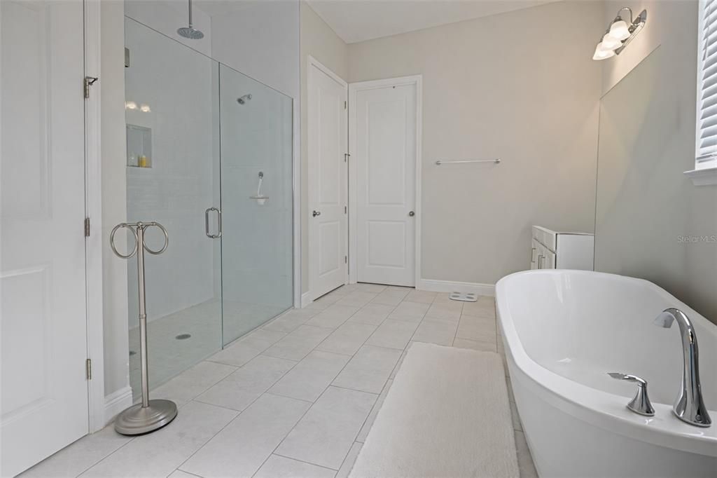 На продажу: $839,000 (5 спален, 3 ванн, 3631 Квадратных фут)