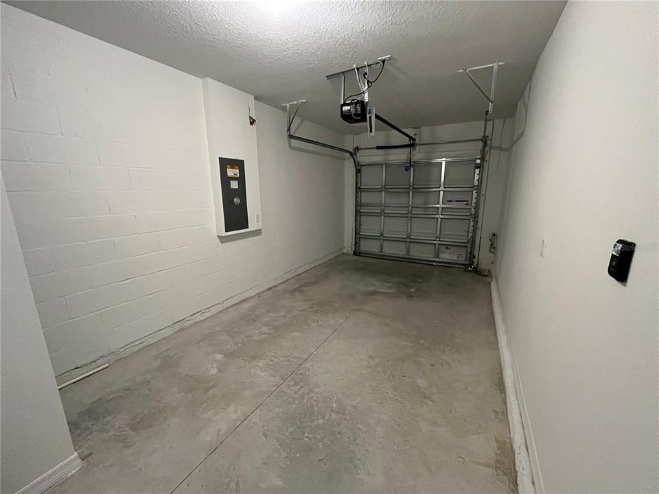 For Rent: $2,300 (3 beds, 2 baths, 1463 Square Feet)