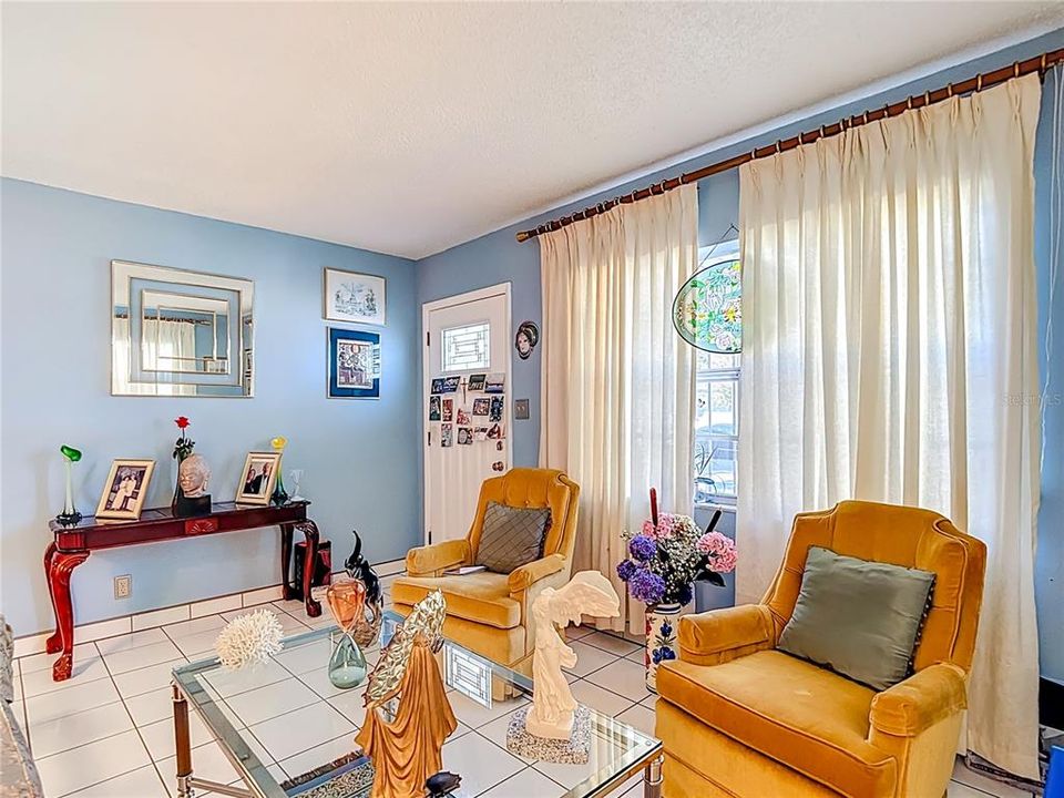 待售: $360,000 (3 贝兹, 2 浴室, 1344 平方英尺)