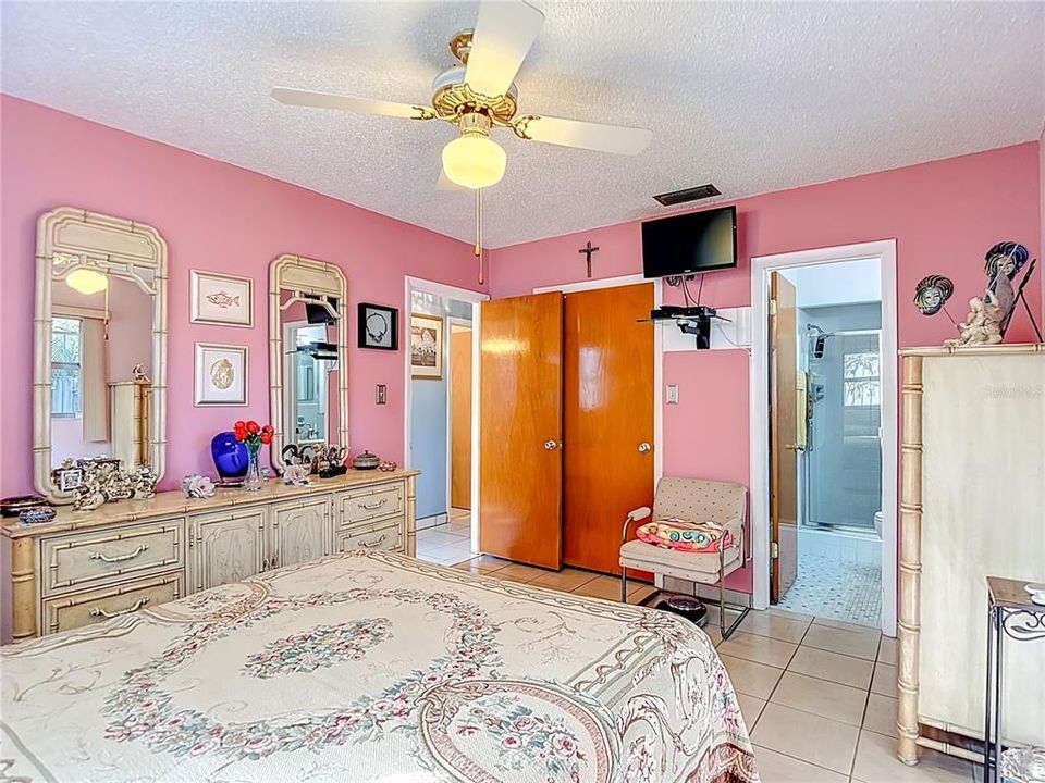 待售: $360,000 (3 贝兹, 2 浴室, 1344 平方英尺)