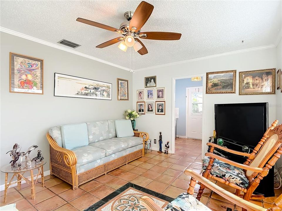 待售: $360,000 (3 贝兹, 2 浴室, 1344 平方英尺)