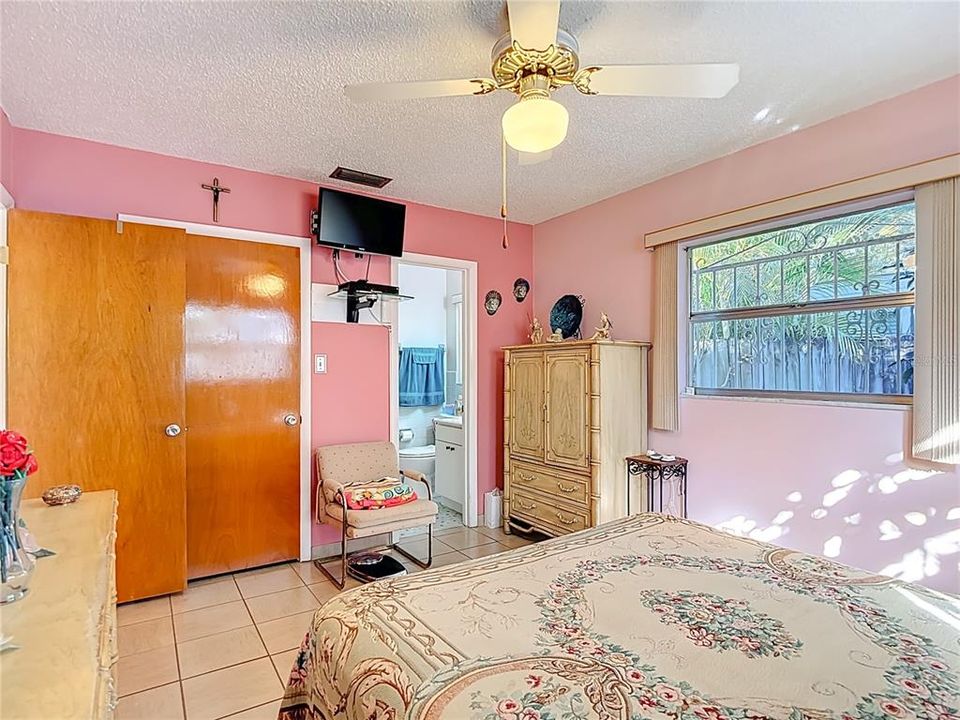 待售: $360,000 (3 贝兹, 2 浴室, 1344 平方英尺)