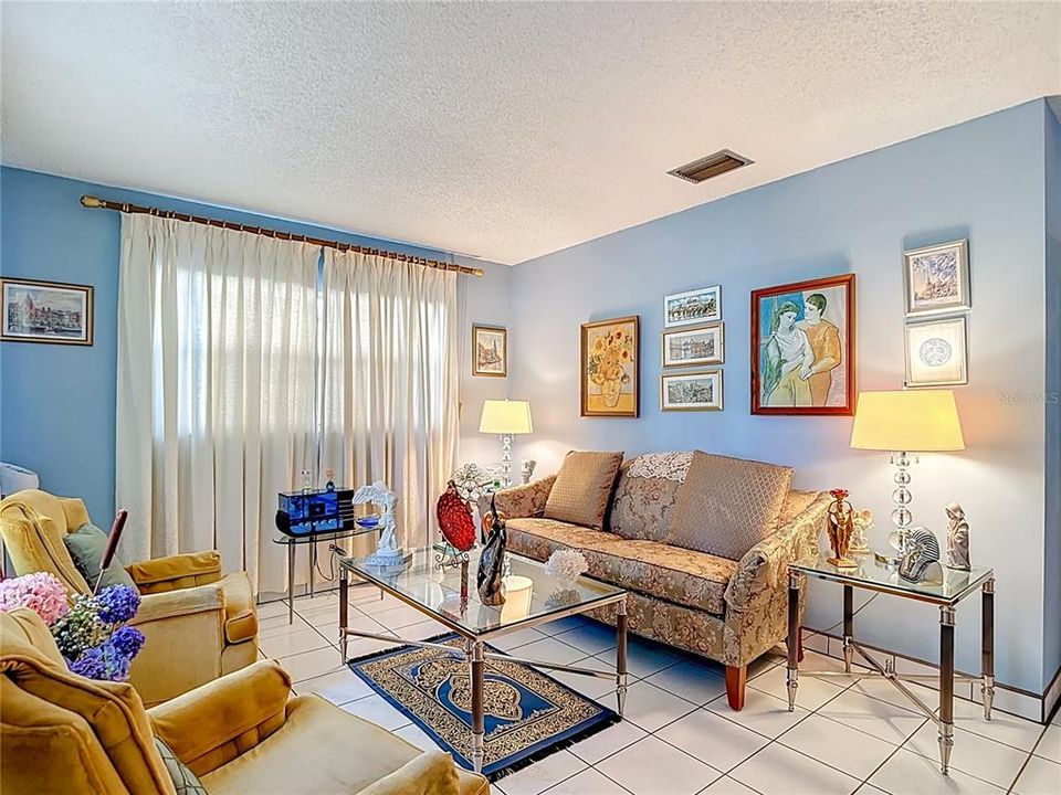 待售: $360,000 (3 贝兹, 2 浴室, 1344 平方英尺)