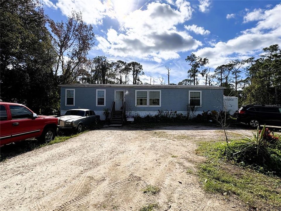 For Sale: $425,000 (3 beds, 2 baths, 1512 Square Feet)