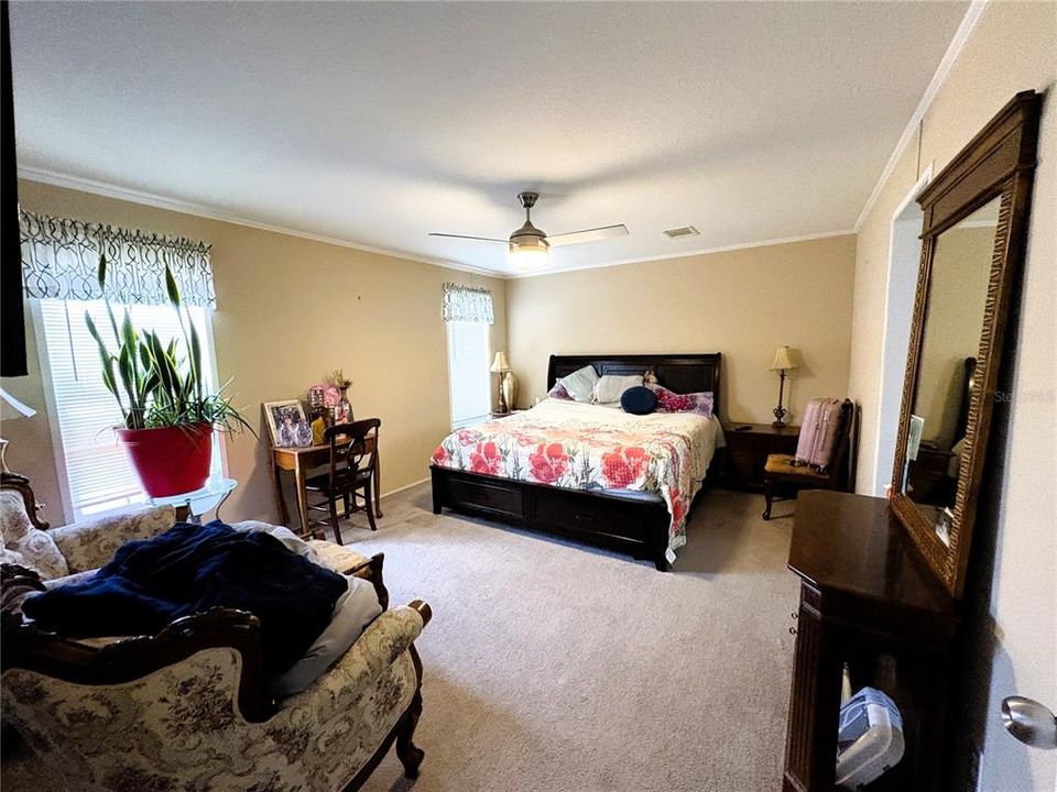 For Sale: $425,000 (3 beds, 2 baths, 1512 Square Feet)