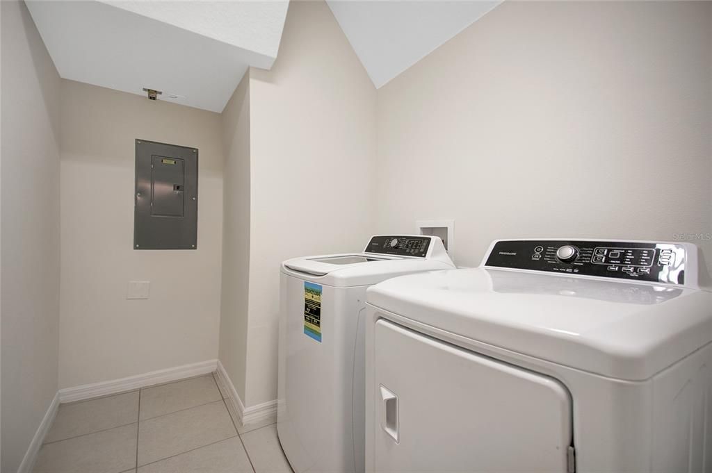 出租: $2,200 (3 贝兹, 2 浴室, 1732 平方英尺)