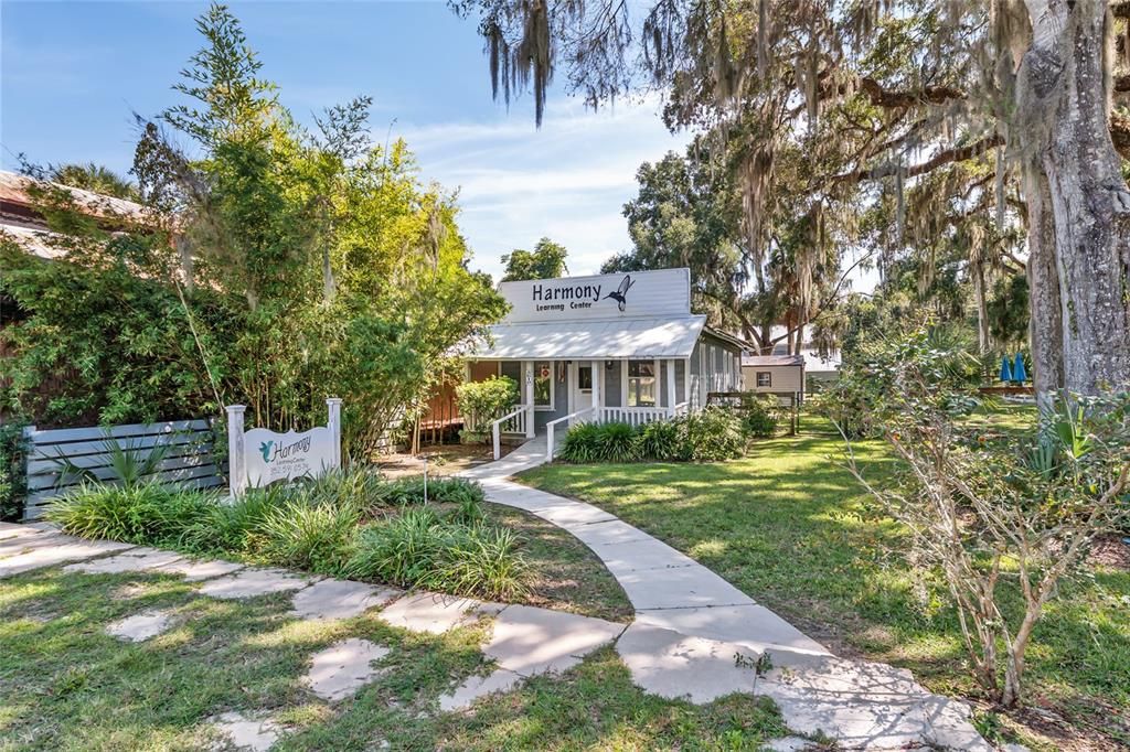 На продажу: $150,000 (1 спален, 1 ванн, 864 Квадратных фут)