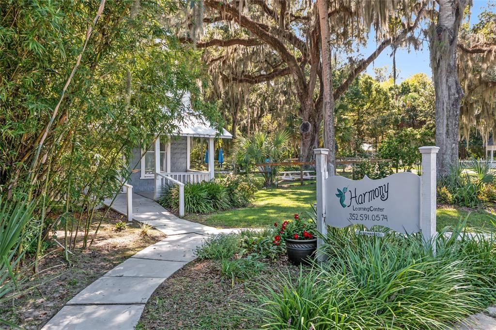 На продажу: $150,000 (1 спален, 1 ванн, 864 Квадратных фут)