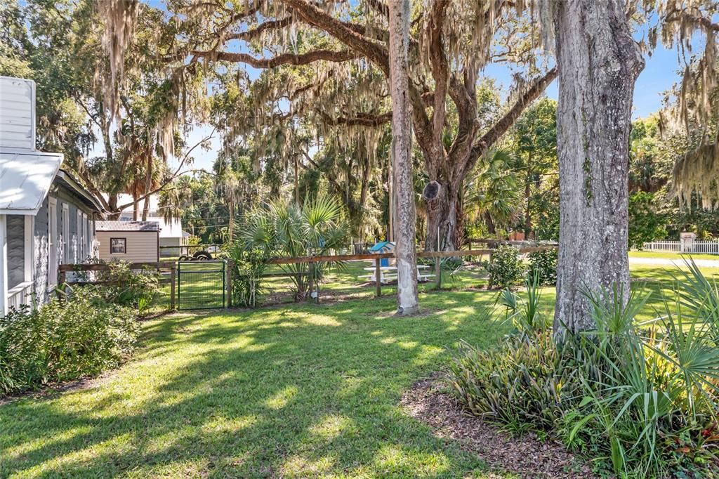 На продажу: $150,000 (1 спален, 1 ванн, 864 Квадратных фут)