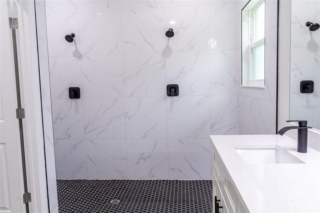 На продажу: $278,900 (3 спален, 2 ванн, 1529 Квадратных фут)