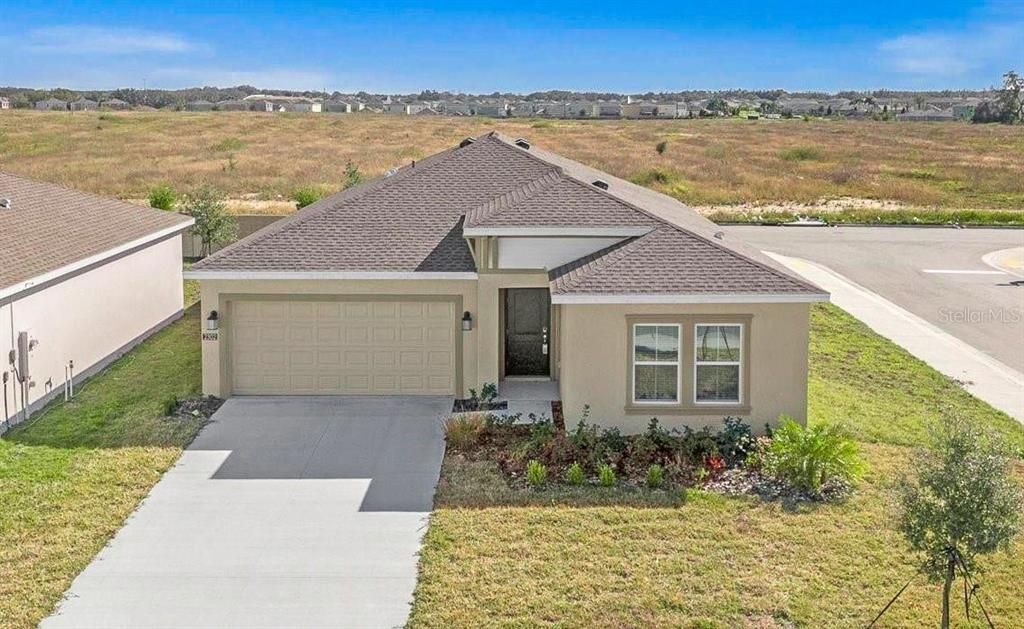 出租: $2,200 (4 贝兹, 2 浴室, 1939 平方英尺)