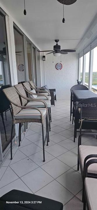 For Sale: $430,000 (1 beds, 1 baths, 995 Square Feet)