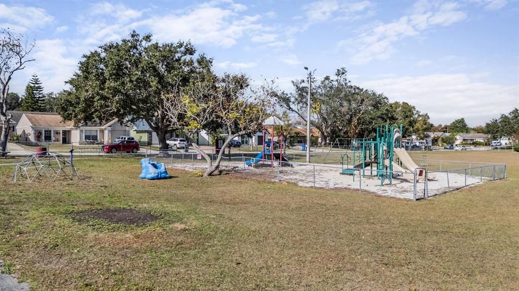 For Sale: $350,000 (3 beds, 2 baths, 1154 Square Feet)