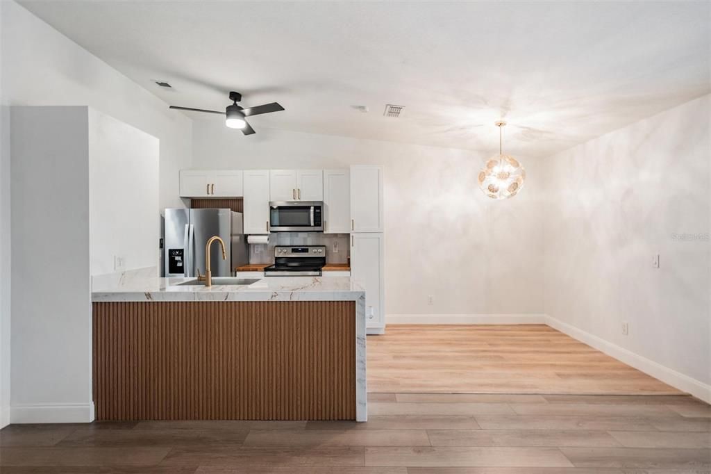 For Sale: $350,000 (3 beds, 2 baths, 1154 Square Feet)